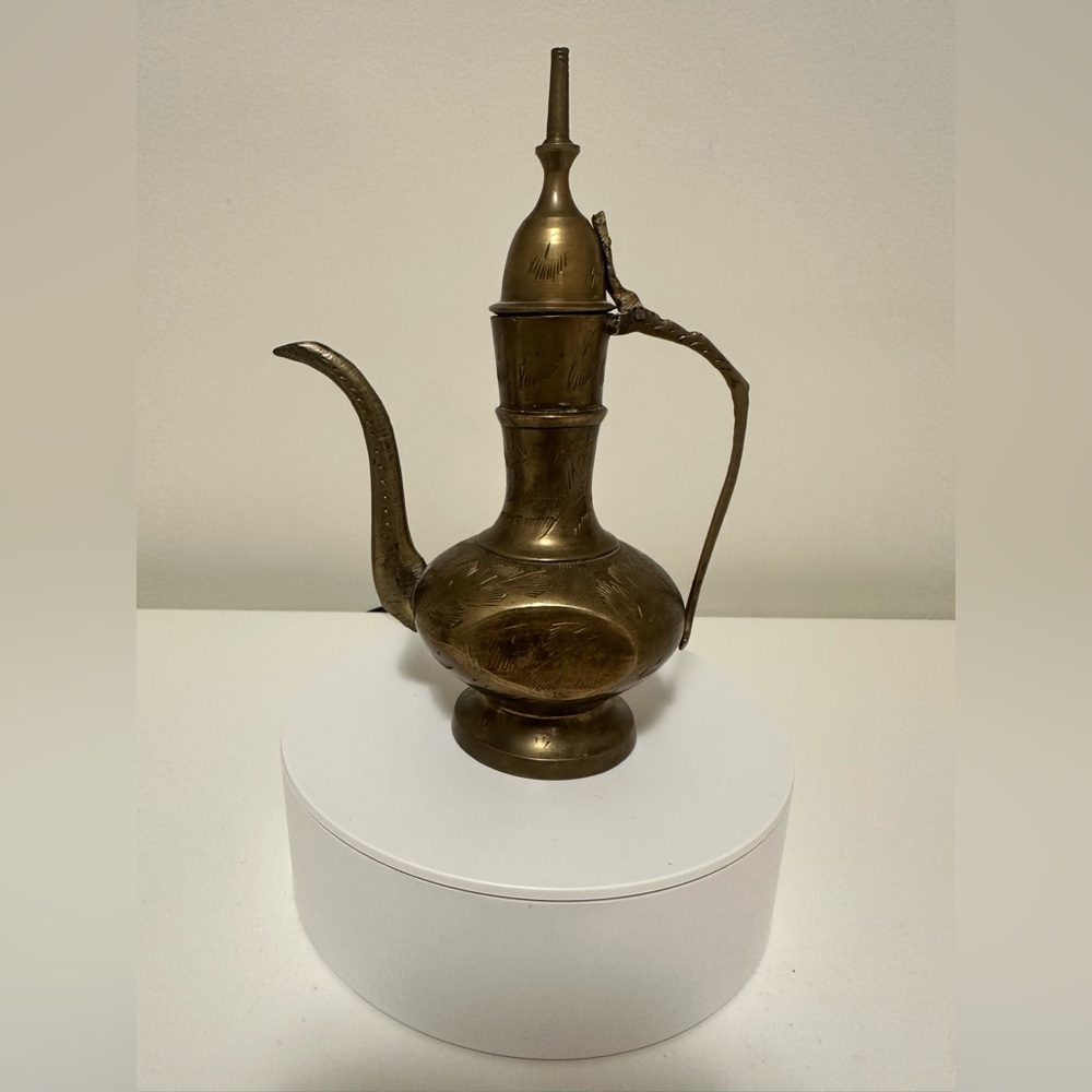 Vintage Ornate Etched Solid Brass TeapotGenie Lamp Oil
Pitcher India
